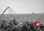 Standbild belgischen Truppen Ramscapelle Belgien, 1914, aus Sekunde 11 historischem Filmmaterial Videoclip 65675045914