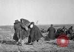 Standbild belgischen Truppen Ramscapelle Belgien, 1914, aus Sekunde 60 historischem Filmmaterial Videoclip 65675045914