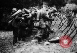 Standbild deutsche Soldaten Ostpreußen, 1915, aus Sekunde 61 historischem Filmmaterial Videoclip 65675045928