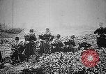 Image soldats français Belgique, 1915, de la seconde 30 séquences d'archives historiques vidéo 65675045931
