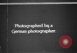 Image Attaque d'artillerie Première Guerre Mondiale sur des positions allemandes France, 1916, de la seconde 14 séquences d'archives historiques vidéo 65675045935