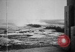 Image Attaque d'artillerie Première Guerre Mondiale sur des positions allemandes France, 1916, de la seconde 21 séquences d'archives historiques vidéo 65675045935