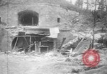 Standbild verlassenen Fort Conde Soissons Frankreich, 1917, aus Sekunde 9 historischem Filmmaterial Videoclip 65675045937
