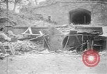 Standbild verlassenen Fort Conde Soissons Frankreich, 1917, aus Sekunde 15 historischem Filmmaterial Videoclip 65675045937