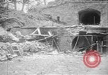 Standbild verlassenen Fort Conde Soissons Frankreich, 1917, aus Sekunde 16 historischem Filmmaterial Videoclip 65675045937