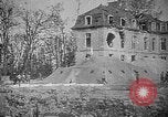 Standbild Chateau de Pinon Frankreich, 1917, aus Sekunde 12 historischem Filmmaterial Videoclip 65675045938