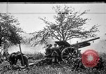 Standbild Deutsche Artilleristen Brand 77 cm Feldkanone 16 Frankreich, 1916, aus Sekunde 6 historischem Filmmaterial Videoclip 65675045940