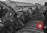 Standbild beschädigte Eisenbahn Deutschland, 1915, aus Sekunde 18 historischem Filmmaterial Videoclip 65675045942