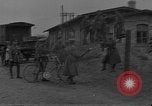 Standbild beschädigte Eisenbahn Deutschland, 1915, aus Sekunde 19 historischem Filmmaterial Videoclip 65675045942