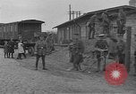 Standbild beschädigte Eisenbahn Deutschland, 1915, aus Sekunde 24 historischem Filmmaterial Videoclip 65675045942