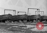 Immagine di Chiatte a un cantiere United States USA, 1916, secondo 1 filmato di repertorio 65675045945