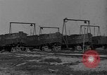 Immagine di Chiatte a un cantiere United States USA, 1916, secondo 6 filmato di repertorio 65675045945