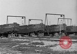 Immagine di Chiatte a un cantiere United States USA, 1916, secondo 7 filmato di repertorio 65675045945