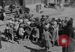 Immagine di American YMCA lavoratore La Russia, 1917, secondo 1 filmato di repertorio 65675045946
