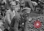 Immagine di Prigionieri di guerra sovietici L'Ucraina, 1919, secondo 37 filmato di repertorio 65675045947