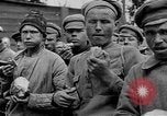 Immagine di Prigionieri di guerra sovietici L'Ucraina, 1919, secondo 45 filmato di repertorio 65675045947