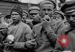 Immagine di Prigionieri di guerra sovietici L'Ucraina, 1919, secondo 46 filmato di repertorio 65675045947