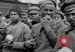 Immagine di Prigionieri di guerra sovietici L'Ucraina, 1919, secondo 47 filmato di repertorio 65675045947