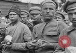 Immagine di Prigionieri di guerra sovietici L'Ucraina, 1919, secondo 49 filmato di repertorio 65675045947