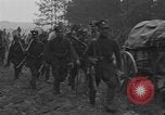 Immagine di Soldati polacchi con bracci e pale L'Ucraina, 1919, secondo 5 filmato di repertorio 65675045948
