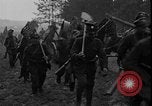 Immagine di Soldati polacchi con bracci e pale L'Ucraina, 1919, secondo 7 filmato di repertorio 65675045948