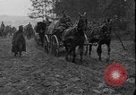 Immagine di Soldati polacchi con bracci e pale L'Ucraina, 1919, secondo 12 filmato di repertorio 65675045948