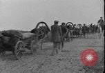 Immagine di Soldati polacchi con bracci e pale L'Ucraina, 1919, secondo 40 filmato di repertorio 65675045948
