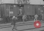 Immagine di Soldati polacchi e le famiglie di evacuazione Polonia, 1919, secondo 1 filmato di repertorio 65675045949