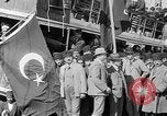 Immagine di I Nazionalisti turchi pongono sul dock Samsun Turchia, 1922, secondo 9 filmato di repertorio 65675045953