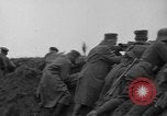 Image Des soldats allemands dans une tranchée Front de l'Est, 1916, de la seconde 3 séquences d'archives historiques vidéo 65675045955