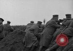 Image Des soldats allemands dans une tranchée Front de l'Est, 1916, de la seconde 4 séquences d'archives historiques vidéo 65675045955