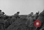 Image Des soldats allemands dans une tranchée Front de l'Est, 1916, de la seconde 7 séquences d'archives historiques vidéo 65675045955