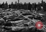 Image Tsar Nicholas II vues les soldats tombés Eastern Front théâtre européen, 1916, de la seconde 25 séquences d'archives historiques vidéo 65675045957