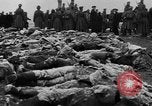 Image Tsar Nicholas II vues les soldats tombés Eastern Front théâtre européen, 1916, de la seconde 30 séquences d'archives historiques vidéo 65675045957