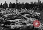 Image Tsar Nicholas II vues les soldats tombés Eastern Front théâtre européen, 1916, de la seconde 32 séquences d'archives historiques vidéo 65675045957