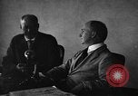 Immagine di Due Stati Uniti Governo federale funzionari United States USA, 1920, secondo 1 filmato di repertorio 65675045972