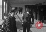 Immagine di Il capitano del British ocean liner Europa, 1920, secondo 8 filmato di repertorio 65675045973