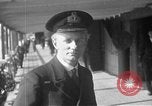 Immagine di Il capitano del British ocean liner Europa, 1920, secondo 15 filmato di repertorio 65675045973