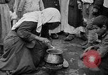 Immagine di Di soccorso alla Russia durante la rivoluzione e la prima guerra mondiale Novorossiysk Russia, 1917, secondo 24 filmato di repertorio 65675045974