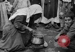 Immagine di Di soccorso alla Russia durante la rivoluzione e la prima guerra mondiale Novorossiysk Russia, 1917, secondo 25 filmato di repertorio 65675045974