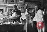 Immagine di Civili russi ricevere cure mediche La Russia, 1917, secondo 5 filmato di repertorio 65675045975