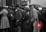 Standbild amerikanische Soldaten erweitern Polizei Centralia Washington USA, 1919, aus Sekunde 33 historischem Filmmaterial Videoclip 65675045976