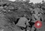 Standbild Serbische Truppen in der Schlacht von Monastir Monastir Serbien, 1917, aus Sekunde 15 historischem Filmmaterial Videoclip 65675045991