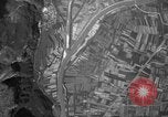 Standbild strafing Aziso Viadukt Italien, 1944, aus Sekunde 23 historischem Filmmaterial Videoclip 65675045993