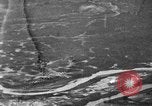 Standbild strafing Vietnam, 1965, aus Sekunde 7 historischem Filmmaterial Videoclip 65675045994