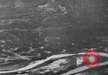 Standbild strafing Vietnam, 1965, aus Sekunde 17 historischem Filmmaterial Videoclip 65675045994