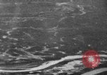 Standbild strafing Vietnam, 1965, aus Sekunde 24 historischem Filmmaterial Videoclip 65675045994