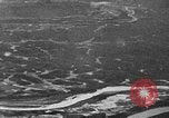 Standbild strafing Vietnam, 1965, aus Sekunde 25 historischem Filmmaterial Videoclip 65675045994