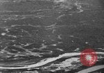 Standbild strafing Vietnam, 1965, aus Sekunde 26 historischem Filmmaterial Videoclip 65675045994