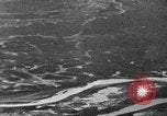 Standbild strafing Vietnam, 1965, aus Sekunde 29 historischem Filmmaterial Videoclip 65675045994